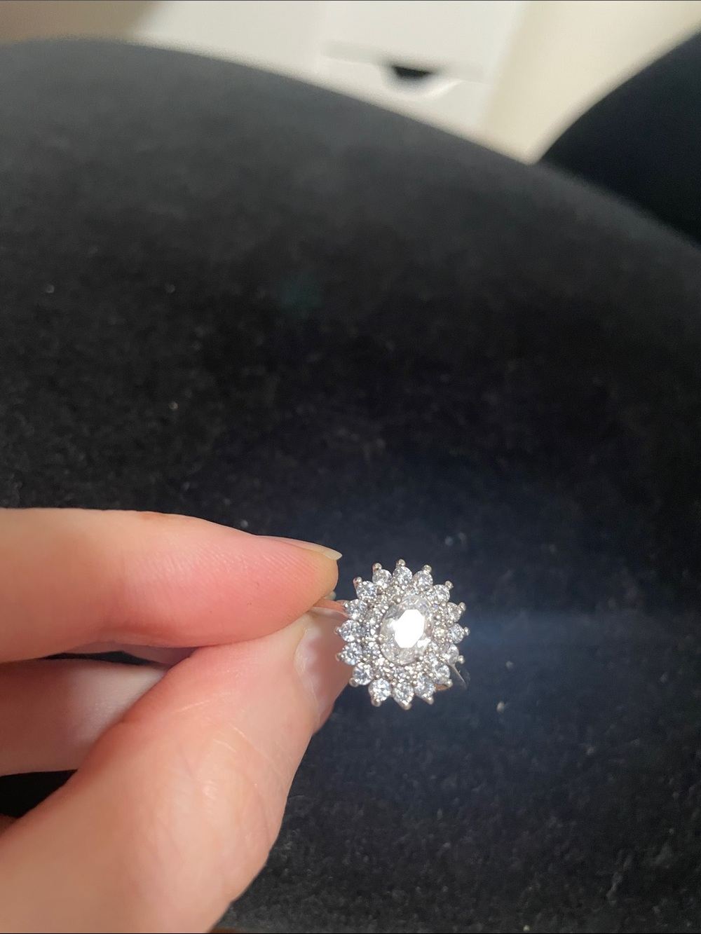 🖤5/$25 Silver-Tone Sparkling Cluster Ring - Silver